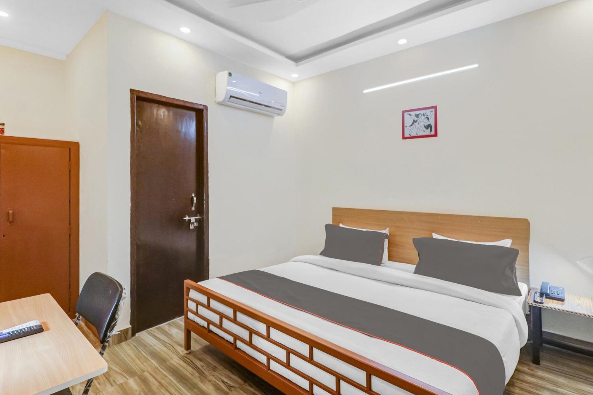 Super Capital O Moody Inn Delhi  Esterno foto